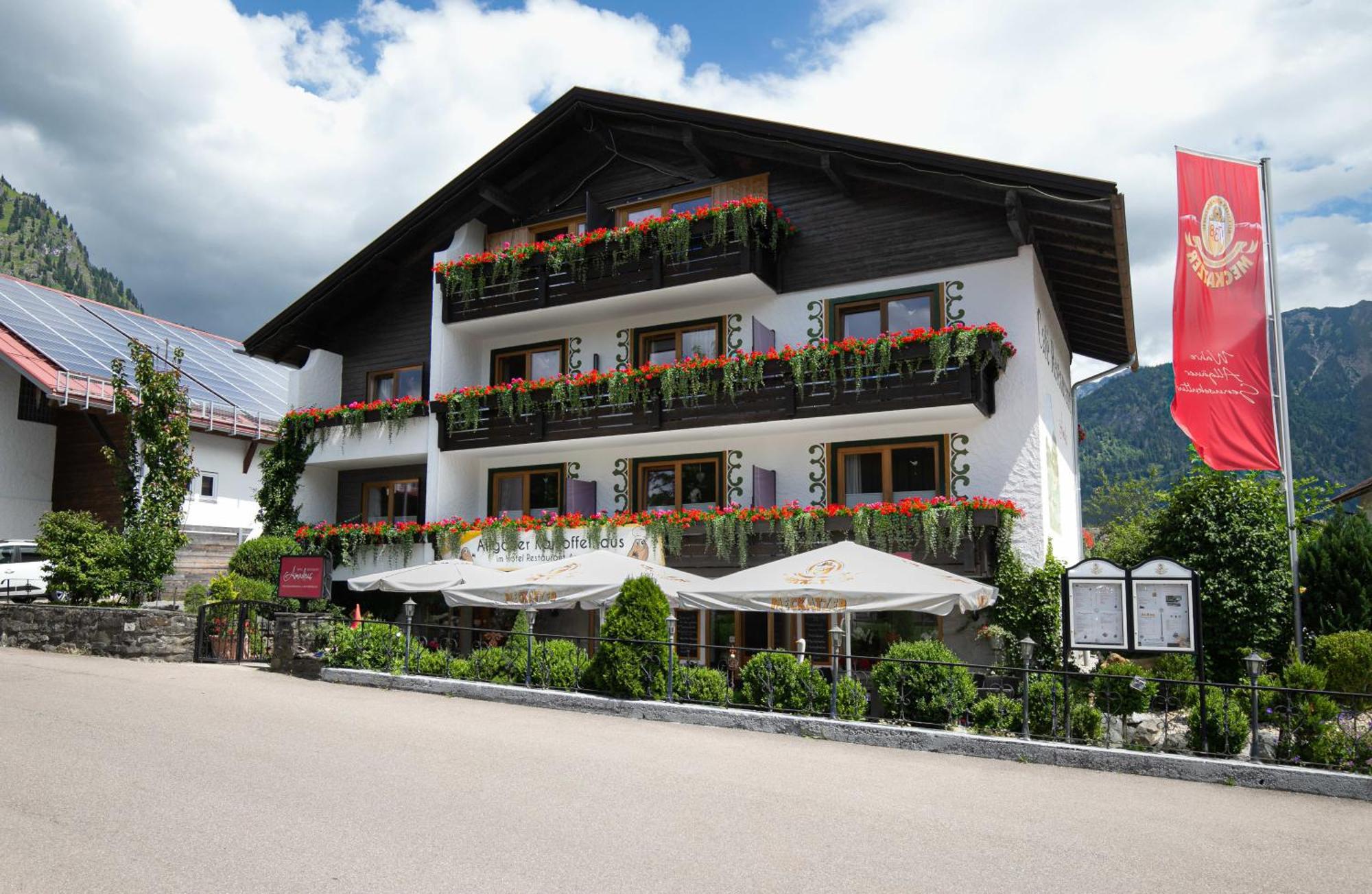 Hotel Restaurant Amadeus - Inclusive Skipass Und Vieles Mehr Bad Hindelang Zewnętrze zdjęcie